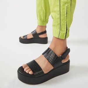 Aldo Agrerinia Platform Sandal